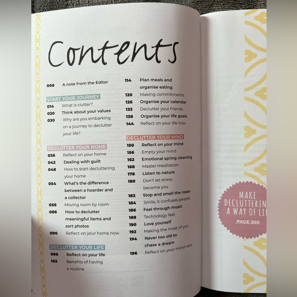 Learn how to de-clutter your life book - Picture 2 of 5